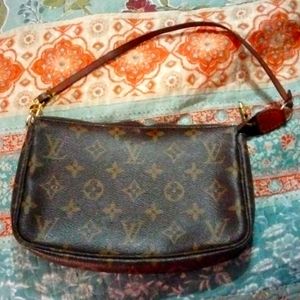 LV small purse